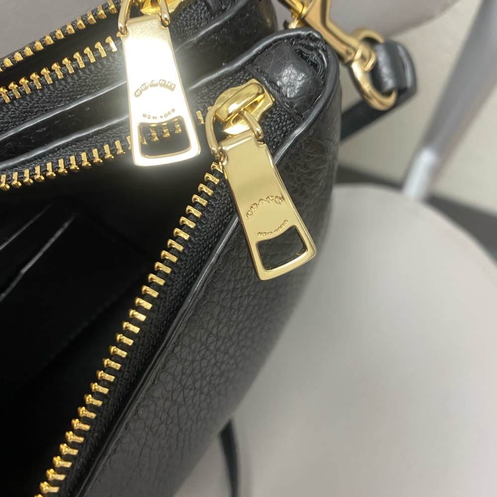 💯Authentic Coach Double Zipper Pebbled Black Leather Crossbody Bag-NWOT - Picture 6 of 10